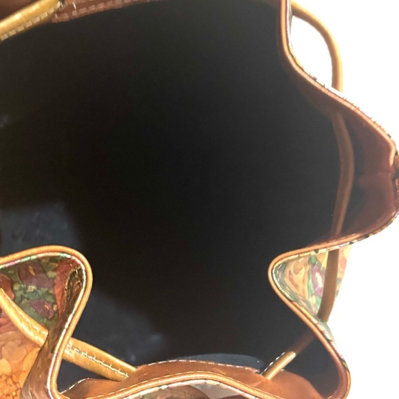 Handmade leather print crossbody bucket  Handbag - Picture 6 of 7